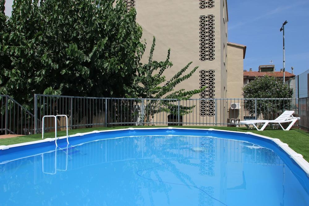 Rvapartaments Provenzal L'Escala Exterior photo